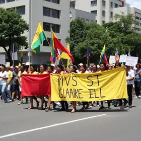 Dirceu e o desfile de escola em SP