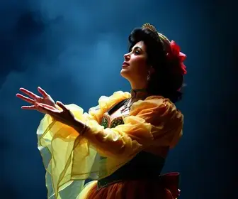 Dona Antonieta estreia temporada no Teatro Metrô Tatuapé